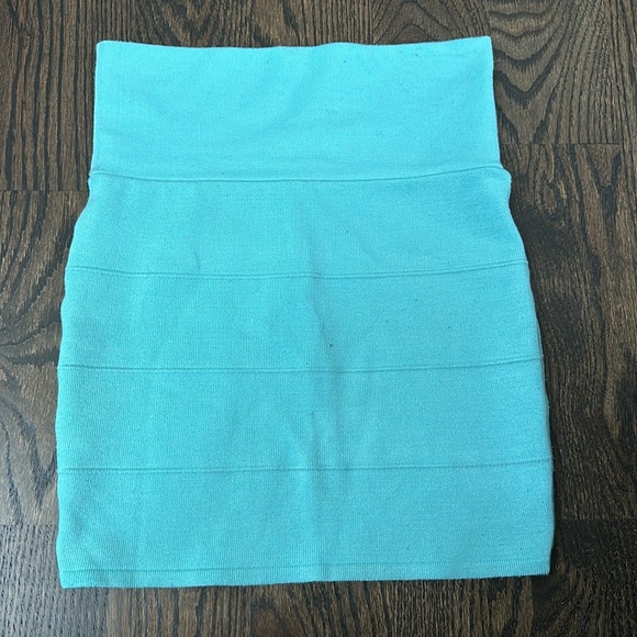 Sea foam green Mint Green green mini skirt - Picture 3 of 7